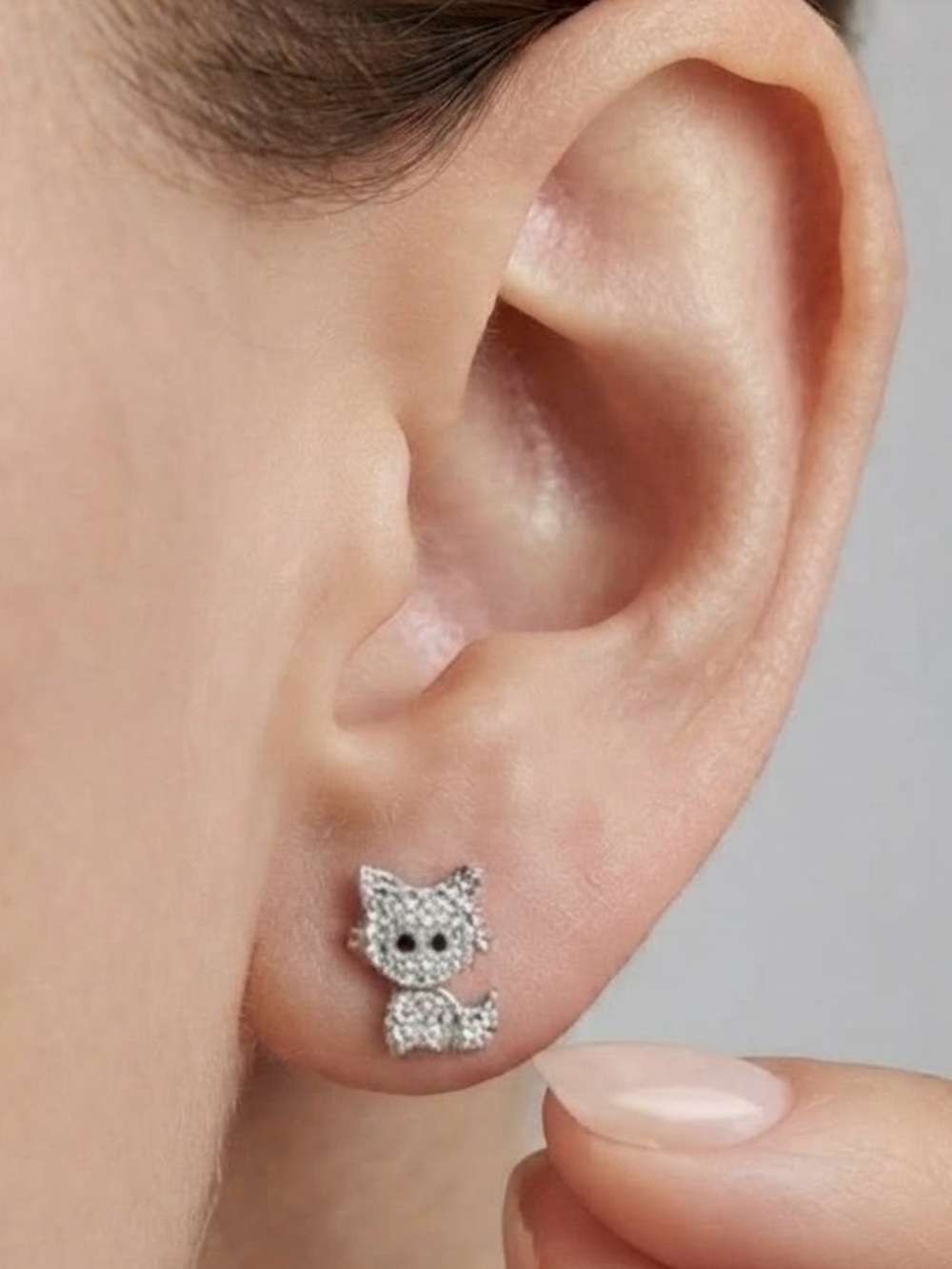 Sparkling Cat post Earrings